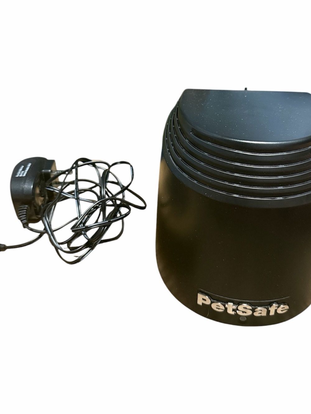 PetSafe Compact Wireless Fence transmitter and power adapter only *NO COLLAR*
